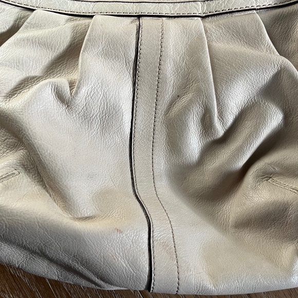Coach Ergo Pleated Leather Hobo Shoulder Bag - Cream - Picture 4 of 7